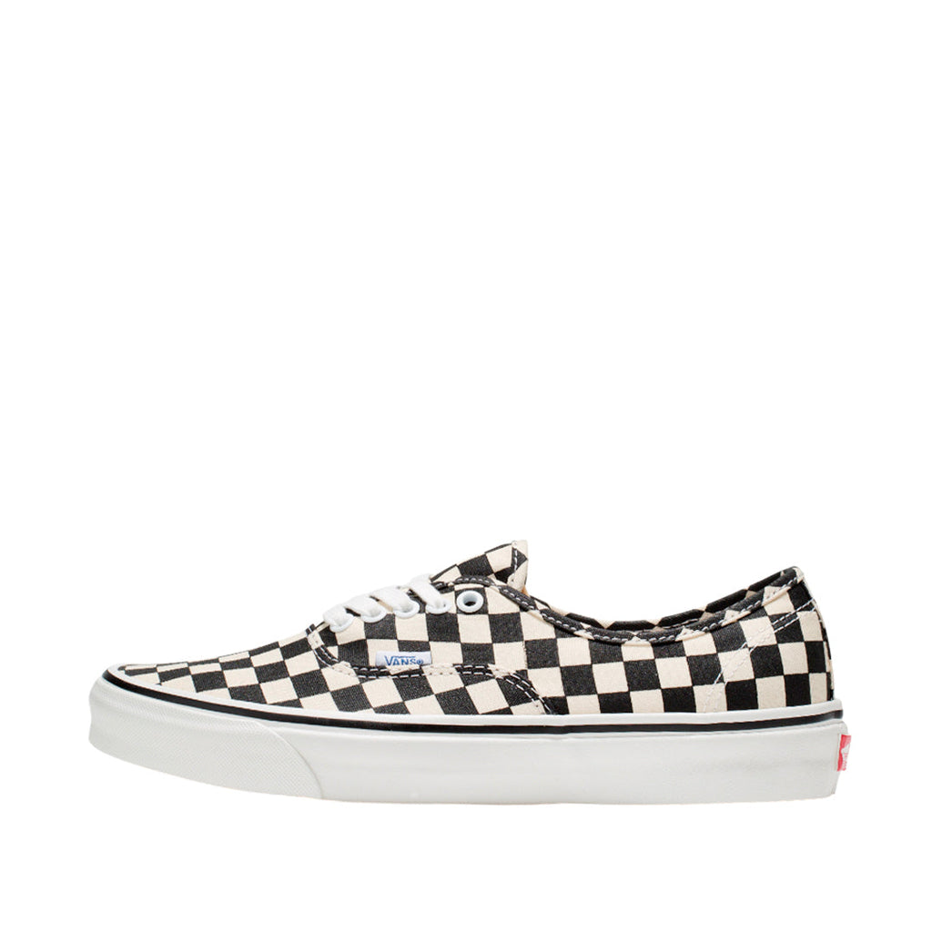 Tennis Auth unisex color blanco y negro