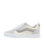 Tennis Knu Skool unisex color gris y negro